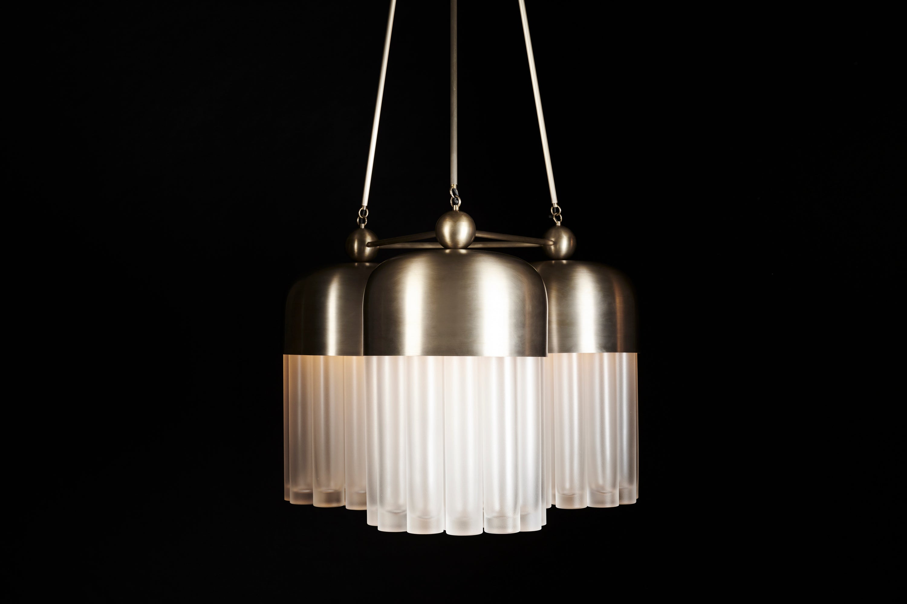 finish : tarnished silver