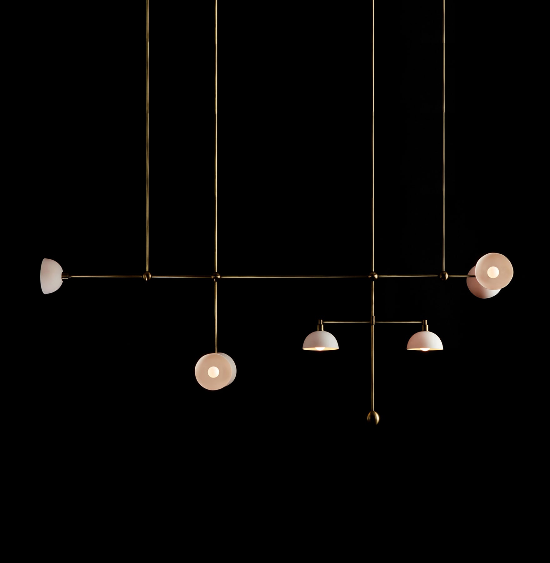 finish : aged brass / porcelain