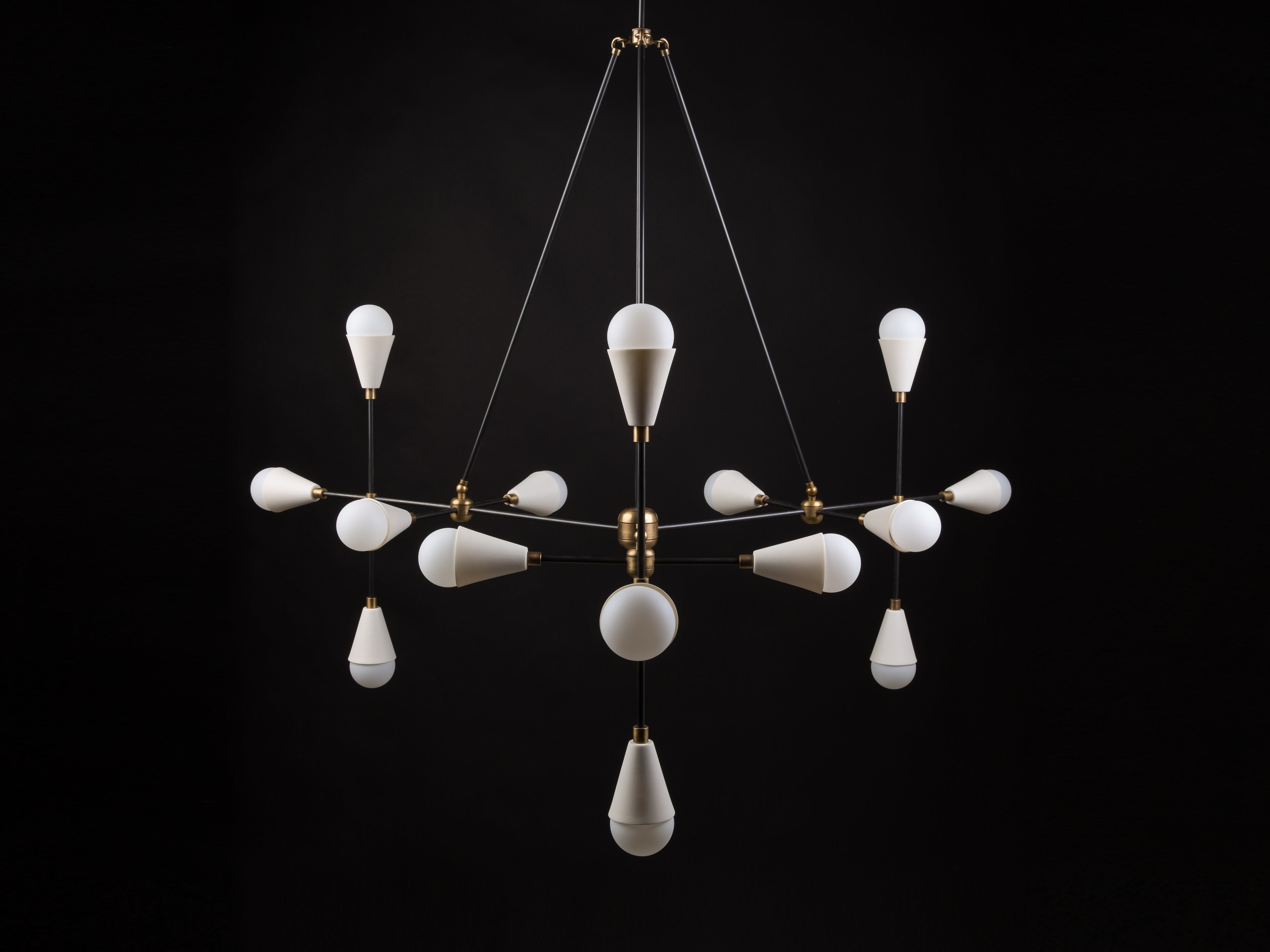 finish : blackened brass / porcelain / joints : aged brass / shades : porcelain