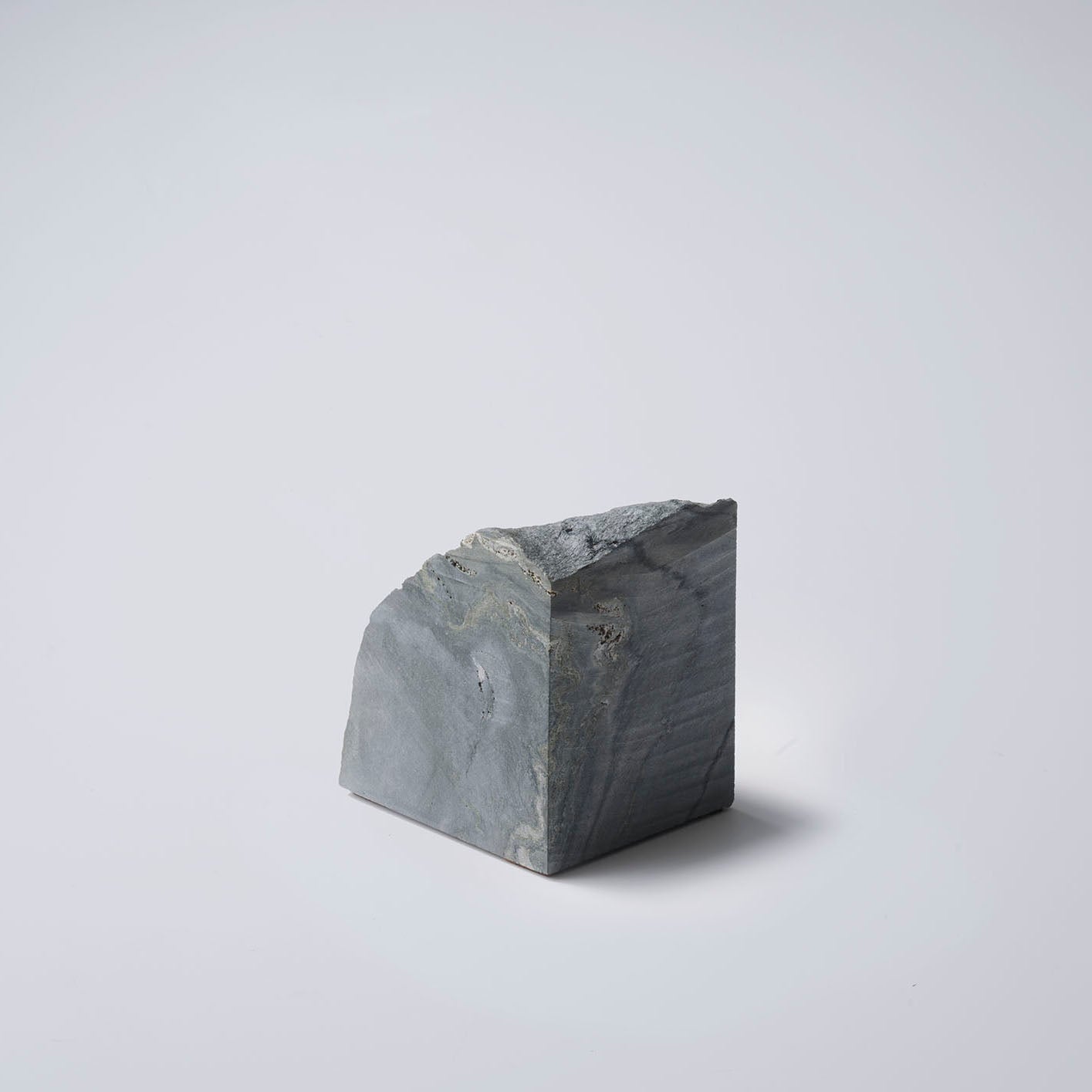 IYOAOSEKI FLOWER VASE