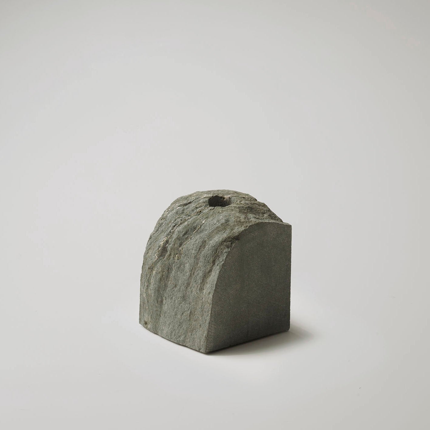 IYOAOSEKI FLOWER VASE
