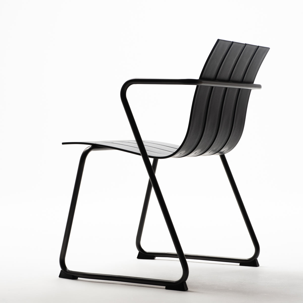 Ocean Chair / Black — COMPLEX UNIVERSAL FURNITURE SUPPLY