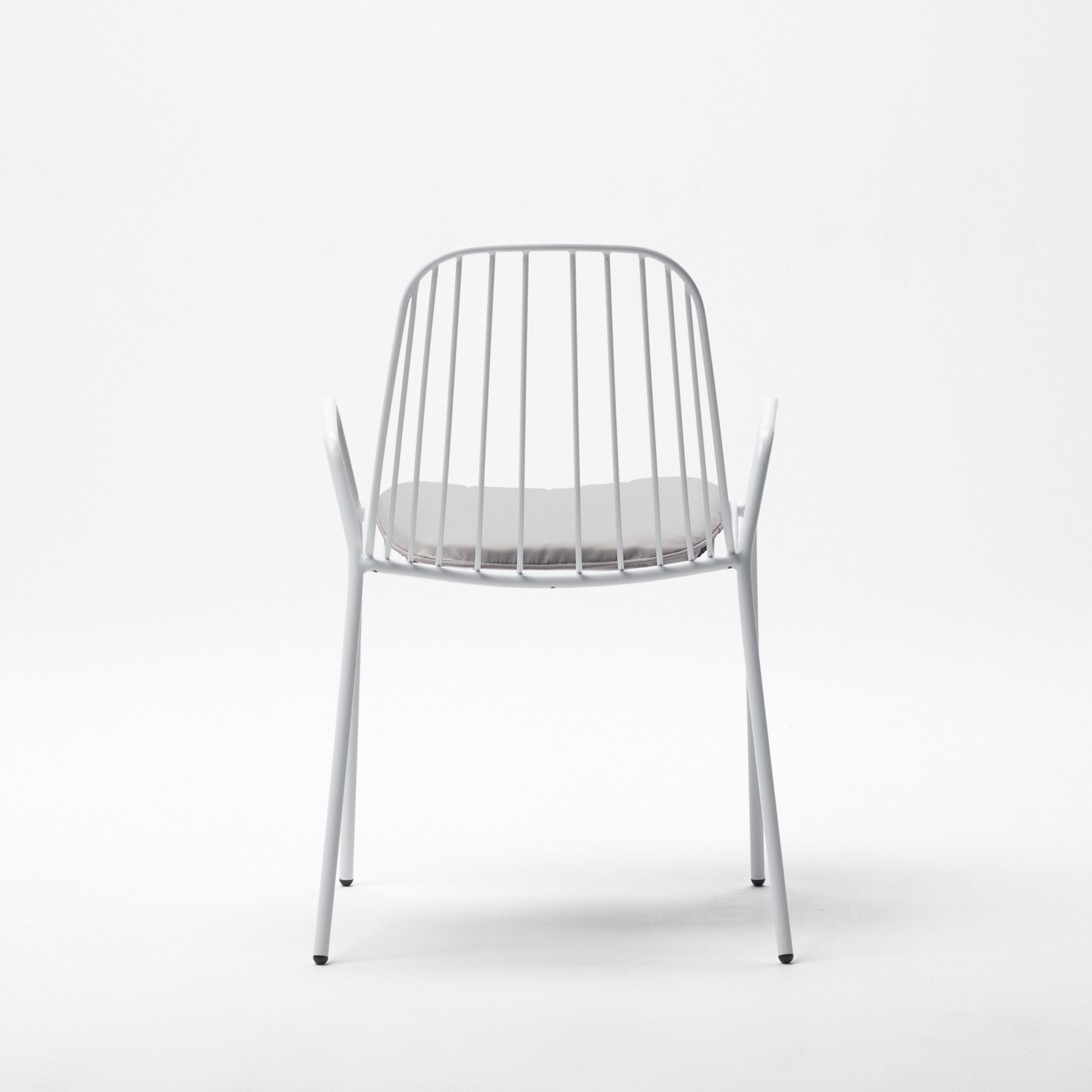 Resonate Chair / White