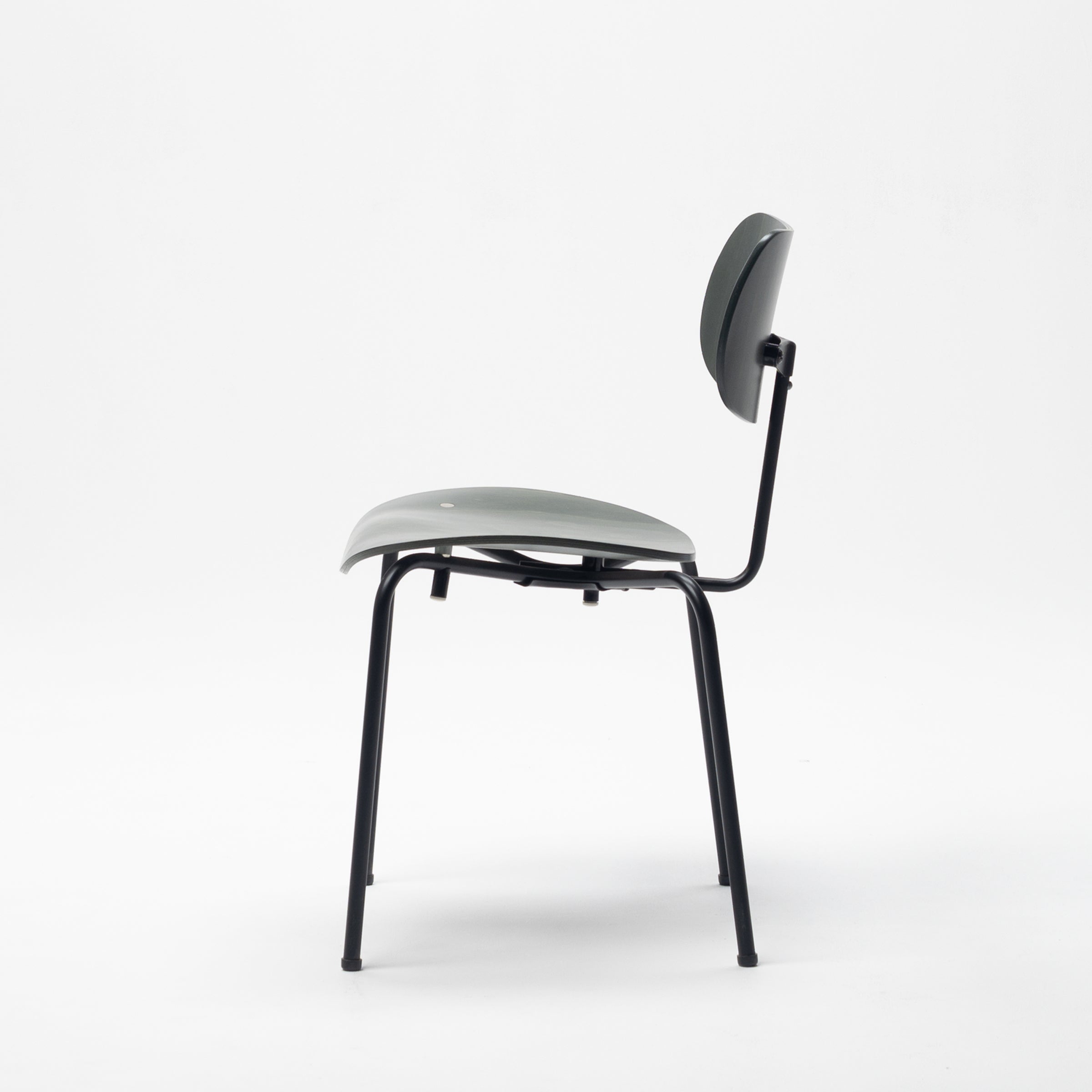 SE 68 SU Stackable Chair